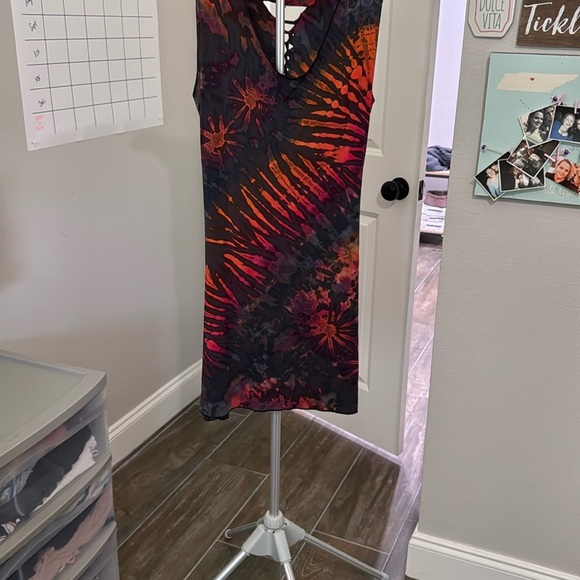 Kathmandu Red and Orange Bodycon Mini Dress - Picture 2 of 8